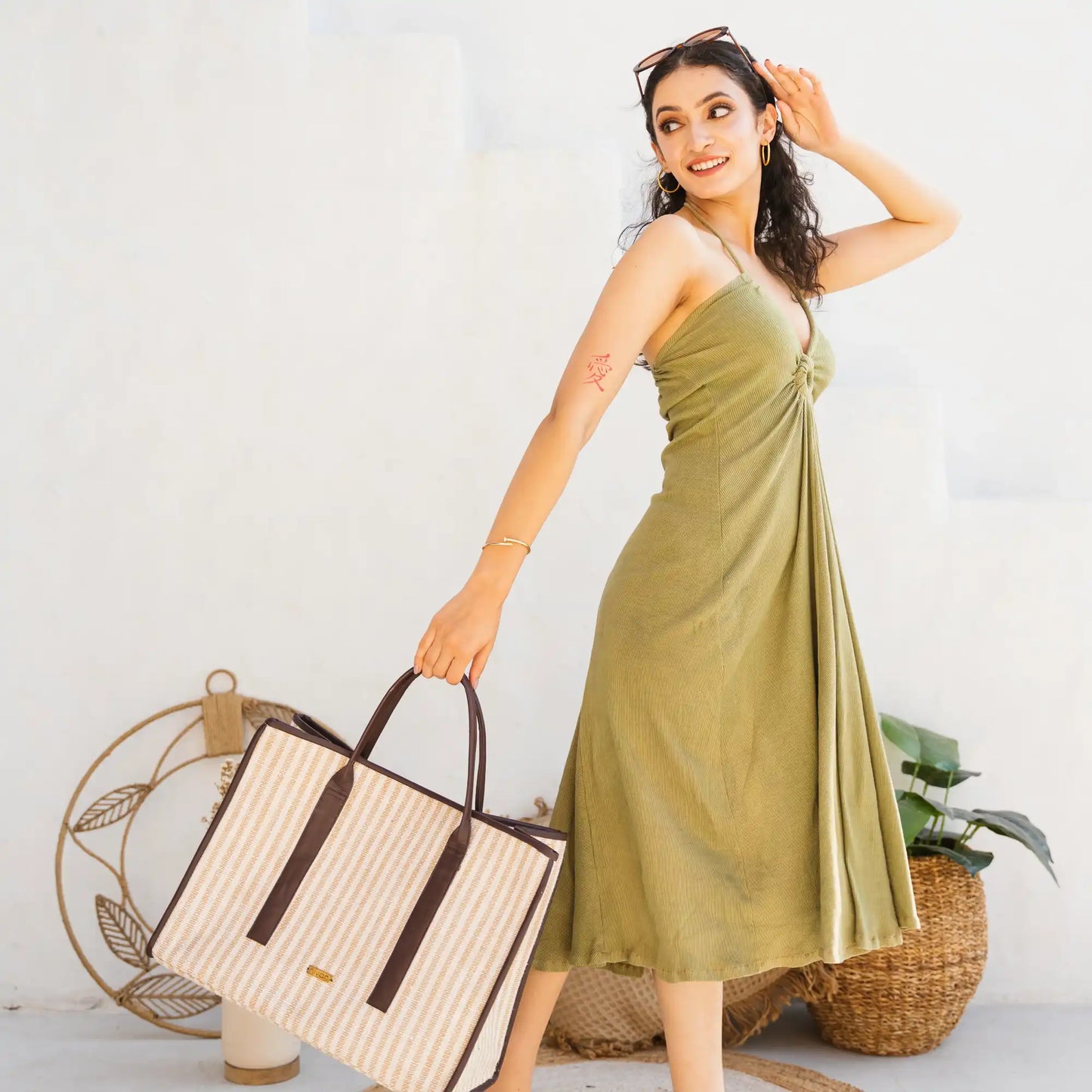 THE BIG BROWN TOTE