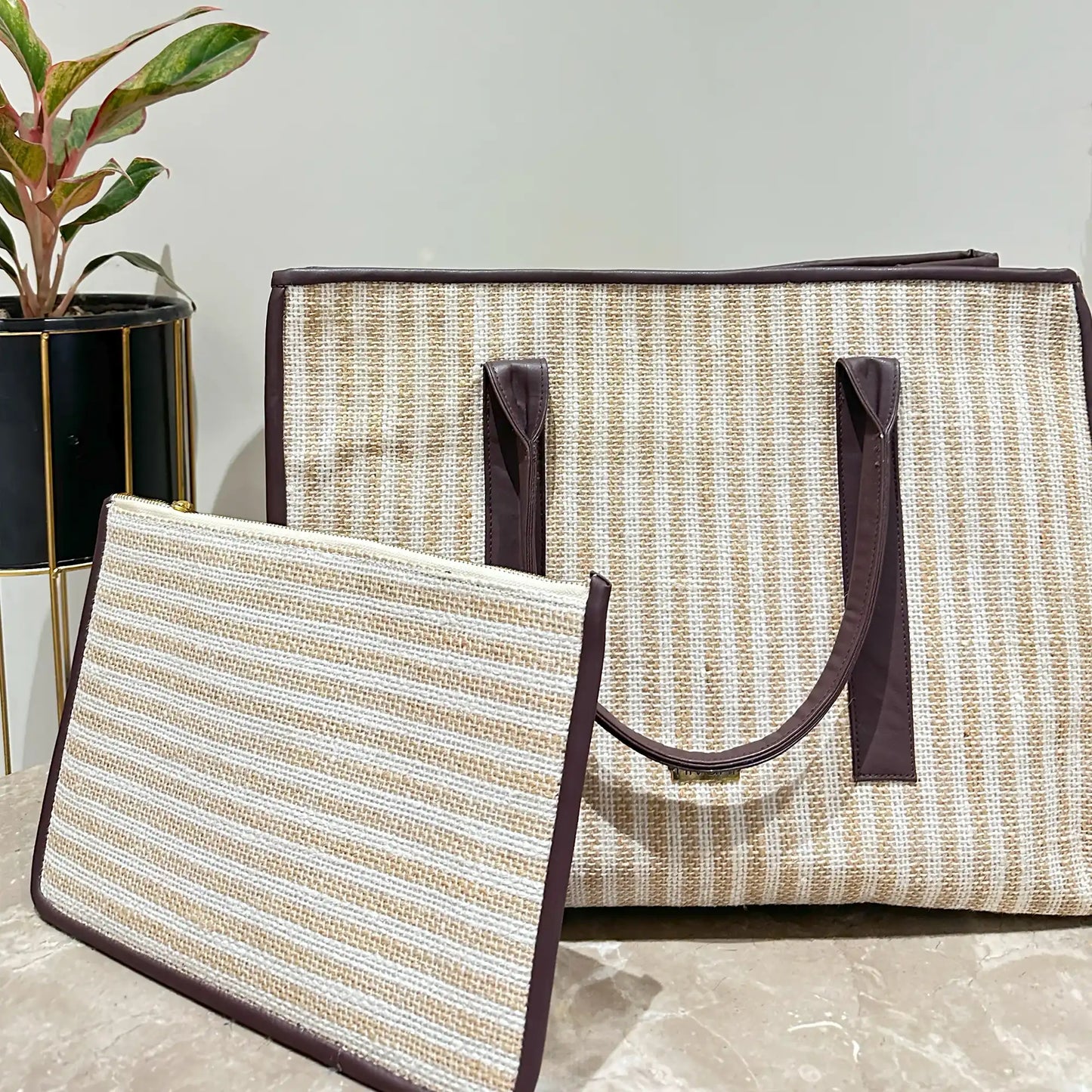 THE BIG BROWN TOTE