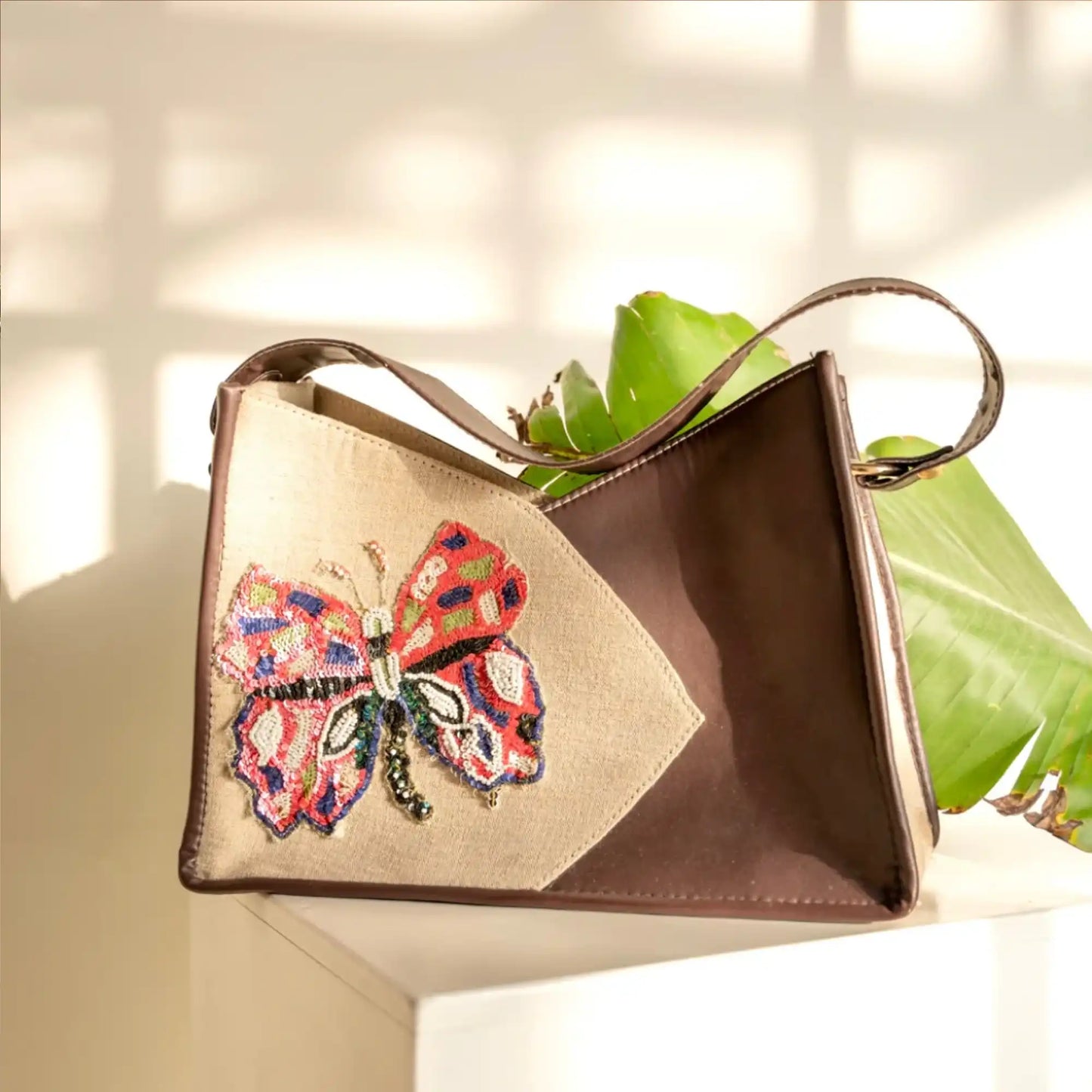 DUAL PANEL SHOULDER BAG